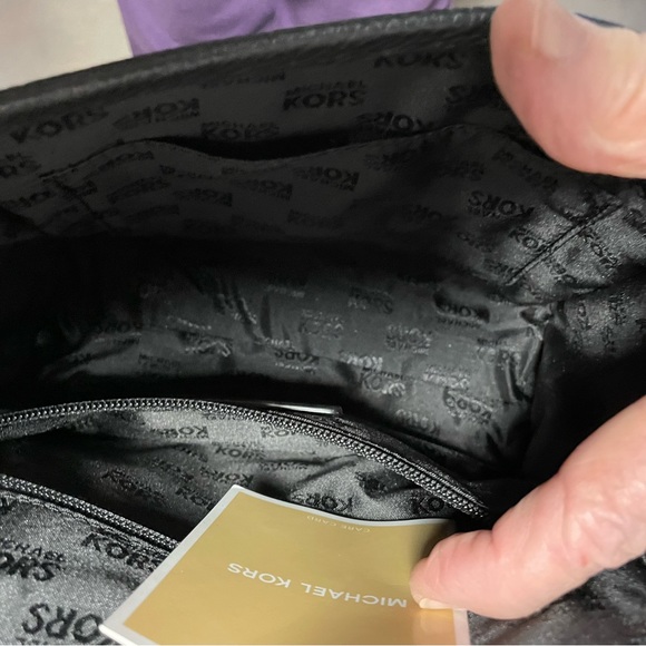 NWT MICHAEL MICHAEL KORS MARGO BLACK SHOULDER BAG. Gold tone hardware - Picture 6 of 11